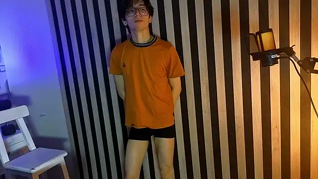 Twink Sebas7 online show from April 16, 12:28 pm