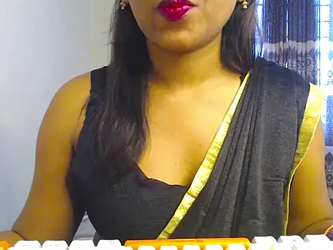 Snapshot of VelvetCoupleLive chatting on June 26, 1:43 am VelvetCoupleLive online show from June 26, 1:43 am