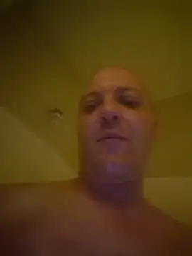 chronic vibez online show from April 18, 12:58 am