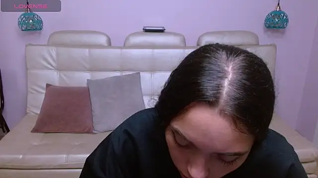 Marianne Cam online show from April 16, 1:45 pm