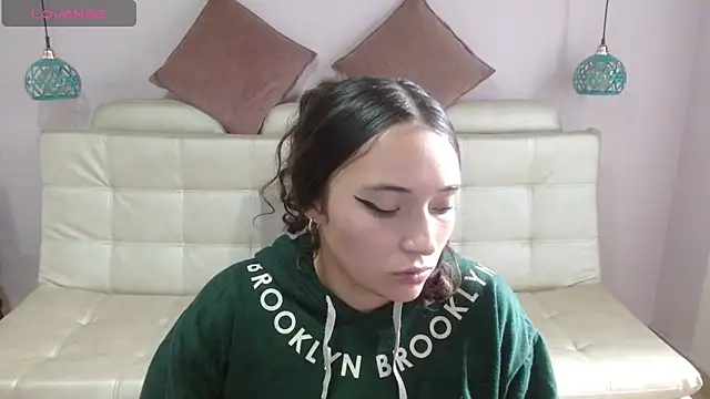 Marianne Cam online show from April 17, 4:21 pm