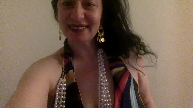 Snapshot of Lizzaa80 chatting on May 10, 10:59 pm Lizzaa80 online show from May 10, 10:59 pm