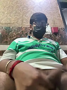 Badbuddy00 online show from April 13, 6:13 pm