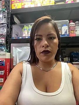 MIA ROSSEEE online show from May 28, 1:08 pm