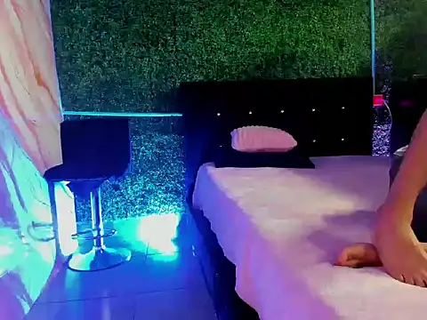 rafael velvet online show from April 12, 1:38 pm