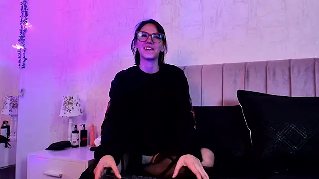 Snapshot of Alis_Roze chatting on July 18, 7:39 pm Alis Roze online show from July 18, 7:39 pm