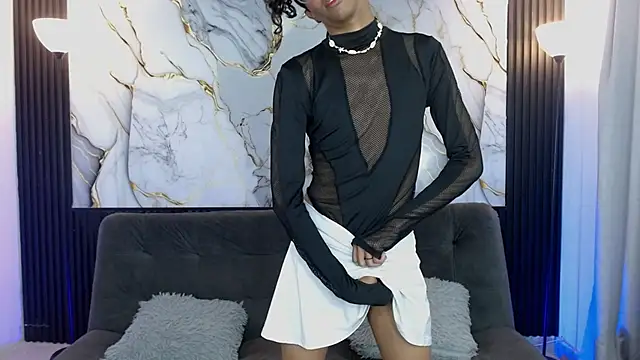 triiangel latinboy online show from April 17, 12:35 am