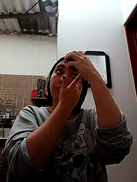 AlaiaLux online show from April 19, 9:06 pm