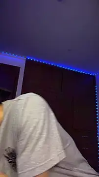 RoughDiamond  online show from April 18, 11:49 pm