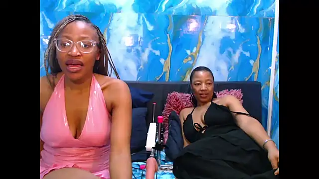 caramelchoco69 online show from June 4, 8:09 am