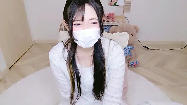 Satomi nn online show from April 17, 4:37 am