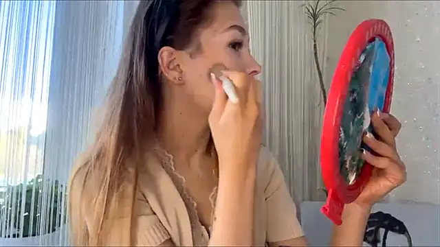 JoliPlatinums online show from April 17, 6:05 am