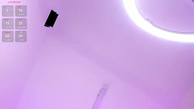 kitty bluuee online show from April 15, 3:02 am