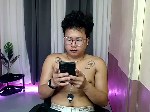 Soctober online show from April 15, 5:03 am