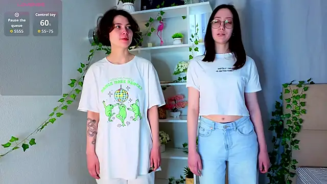 AllisonKierce online show from April 15, 3:24 am