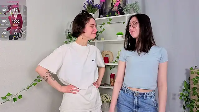 AllisonKierce online show from April 18, 3:21 am