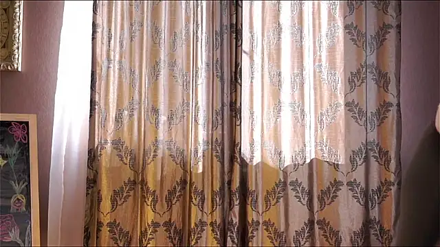 NicolWimett online show from April 15, 6:53 am