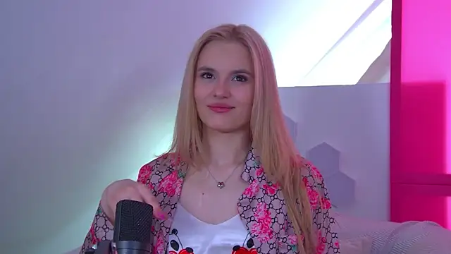 LeaLamour online show from April 14, 6:41 am