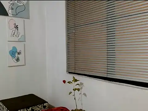 alisonnturbay online show from April 17, 2:14 am