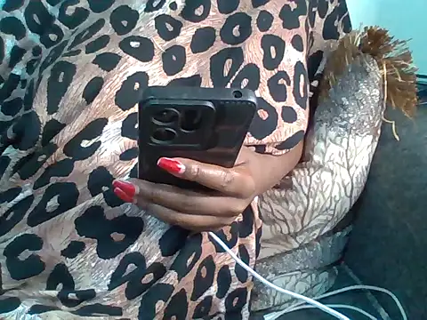 hotchoco03 online show from April 11, 9:08 pm