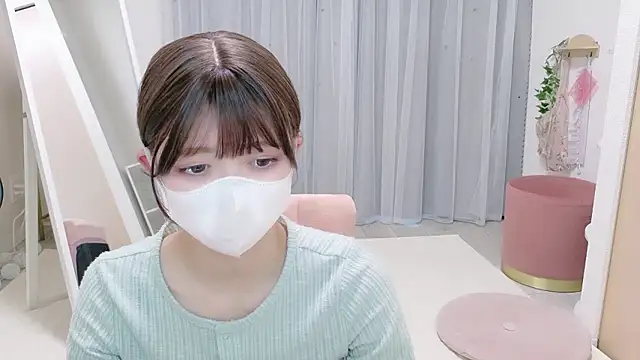 Snapshot of SERIpon_ chatting on April 24, 9:45 am SERIpon online show from April 24, 9:45 am