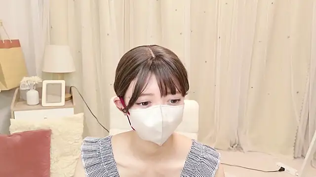 Snapshot of SERIpon_ chatting on August 1, 11:20 am SERIpon online show from August 1, 11:20 am