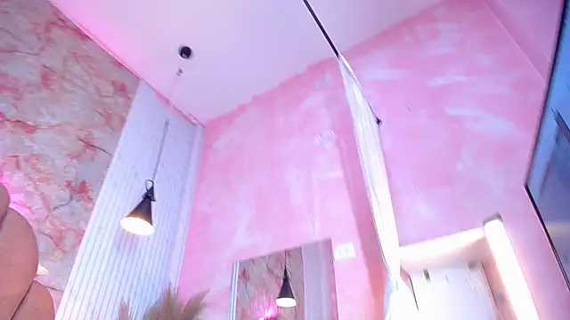 Madisson Roos online show from April 13, 3:23 am