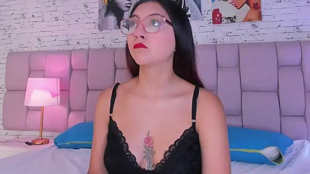 Snapshot of AshleeyRoberts chatting on May 10, 1:16 pm AshleeyRoberts online show from May 10, 1:16 pm