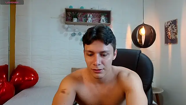 Zayn clausen online show from April 14, 6:25 pm