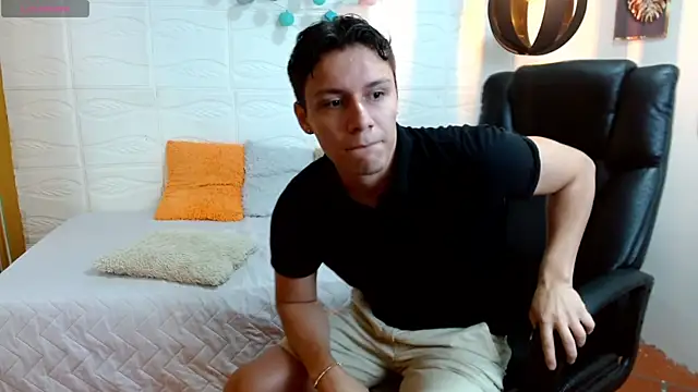 Zayn clausen online show from April 16, 4:19 pm