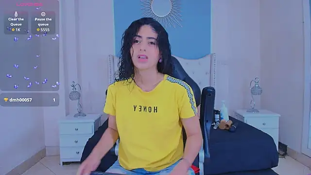 elizabeth santos1 online show from April 13, 10:04 pm