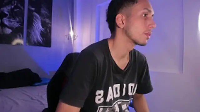 Zack isback online show from April 10, 7:51 pm