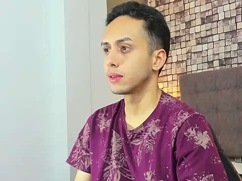 Zack isback online show from April 15, 7:21 pm