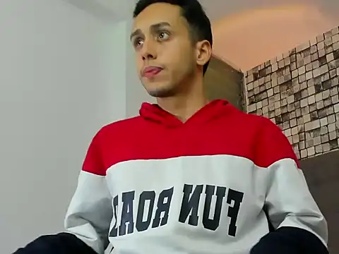 Zack isback online show from April 16, 7:25 pm