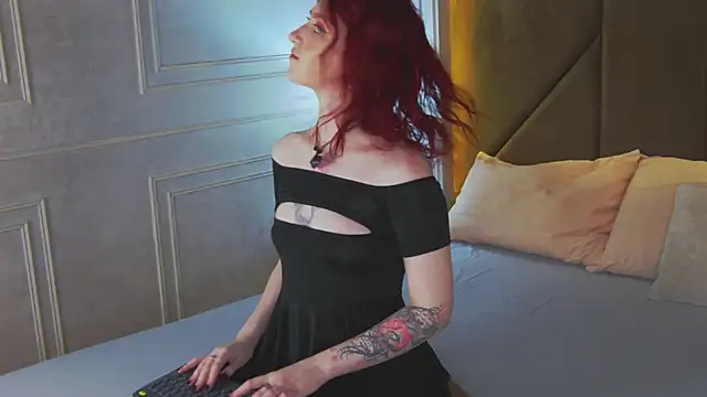 LexiRudd online show from April 13, 6:24 pm