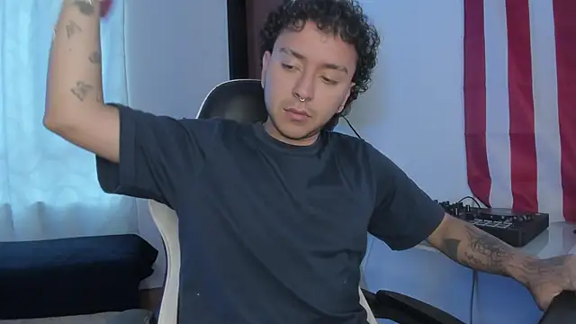 alexmontesco online show from April 10, 10:25 pm