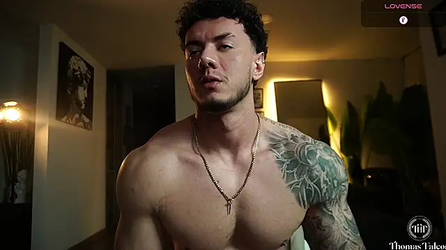 Thomas Falcon1 online show from April 11, 11:31 pm