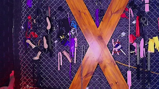 Bellatrix Infernal BDSM online show from May 15, 4:08 am