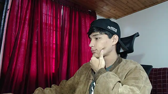 Snapshot of Marck-Pro chatting on July 18, 12:20 pm Marck-Pro online show from July 18, 12:20 pm