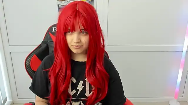 Caroline cutte online show from April 15, 7:04 am