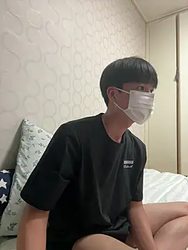 Snapshot of xezie chatting on June 19, 1:15 pm xezie online show from June 19, 1:15 pm