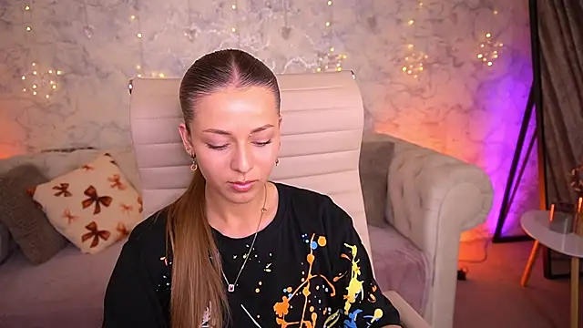 DoveLovee online show from May 5, 12:57 pm
