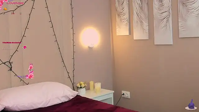 Liacandy  online show from April 13, 9:15 am