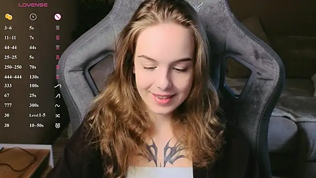 LeiaMurph online show from June 26, 1:59 pm