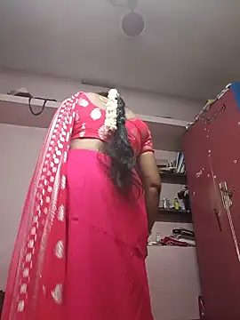 Tamilaunty35 online show from May 16, 3:11 pm