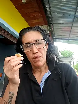 DulceM0609 online show from April 16, 5:25 pm