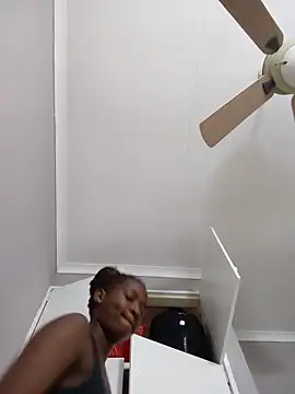 DimpleQueen 01 online show from June 13, 5:05 am