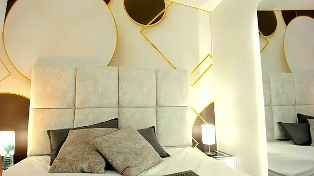 Liney09  online show from April 14, 7:42 pm