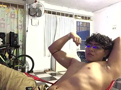 Snapshot of xhecho_uzumaki chatting on June 23, 5:49 am xhecho uzumaki online show from June 23, 5:49 am