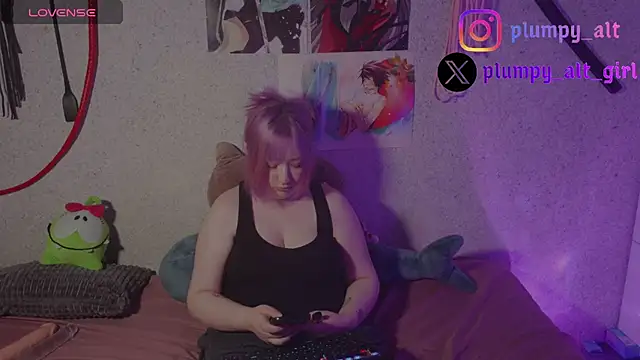 Snapshot of plumpy_girl chatting on May 22, 7:41 pm plumpy girl online show from May 22, 7:41 pm
